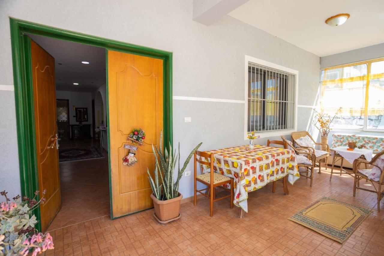 Vila Aulona Vlorë 외부 사진