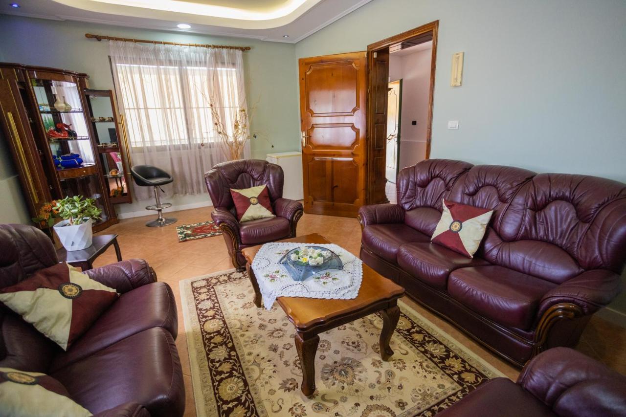 Vila Aulona Vlorë 외부 사진